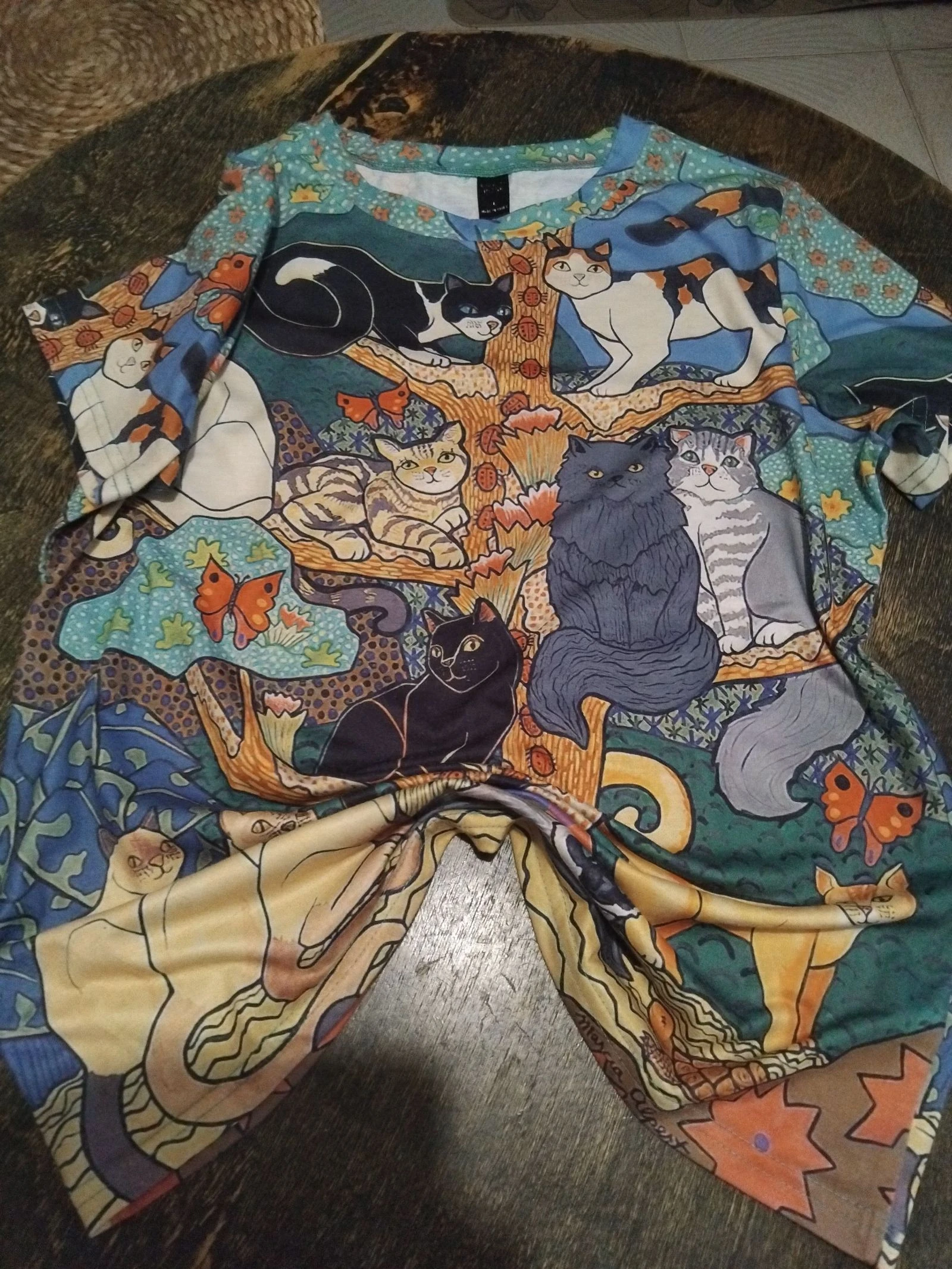 Camiseta de Gatos,solo envíos x Correos oficina y domicilio 